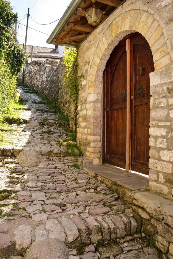 Sokaku I Te Marreve Guesthouse Gjirokastra Kültér fotó