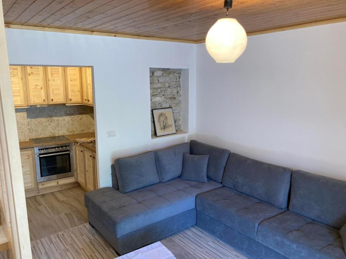 Sokaku I Te Marreve Guesthouse Gjirokastra Kültér fotó